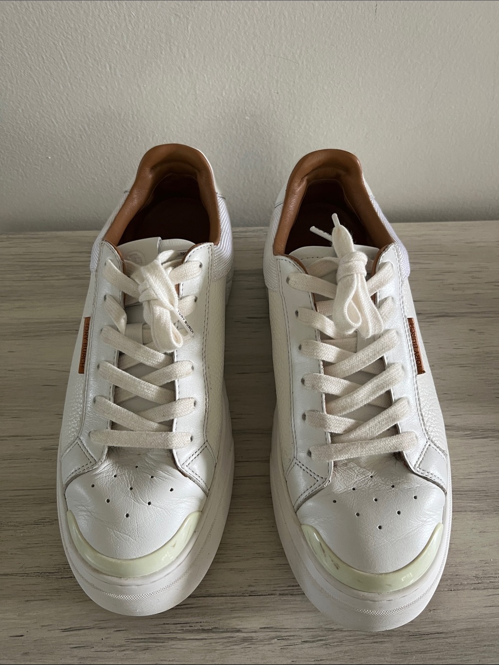 Tory Burch White and Tan Low-Top Athletic Sneakers